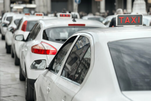 Agnes Saal Taxis Ina France