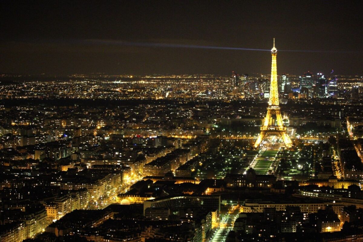 Eiffel Tower At Night 1490988023xwg