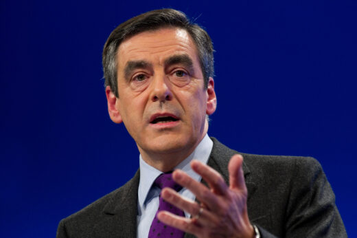 Fillon Aveu Echec Sarkozy Politique Reponse Crise
