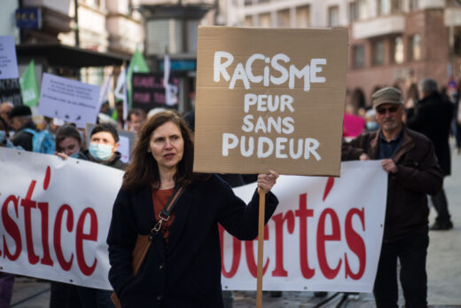 Sos Racisme Discrimination Vacances Etablissements France Sanctions