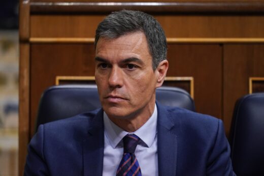 L'agenda politique est marqué par les législatives en Espagne où Pedro Sanchez pourrait perdre son poste de Premier Ministre.
