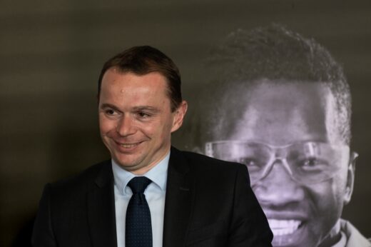 contrats-aides-vers-une-suppression-de-15-000-postes-courant-2024