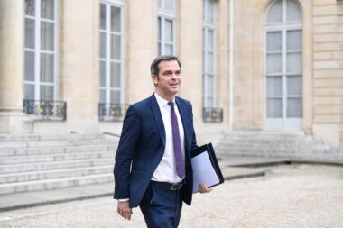 application Agora, Olivier Véran, Tripd advisor de la démocratie, opposition, 49.3, Élisabeth Borne, questions, Français
