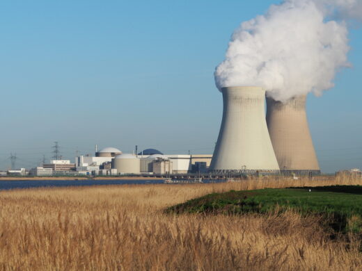 La centrale nucléaire de Doel, près d’Anvers, en Belgique, @Shutterstock